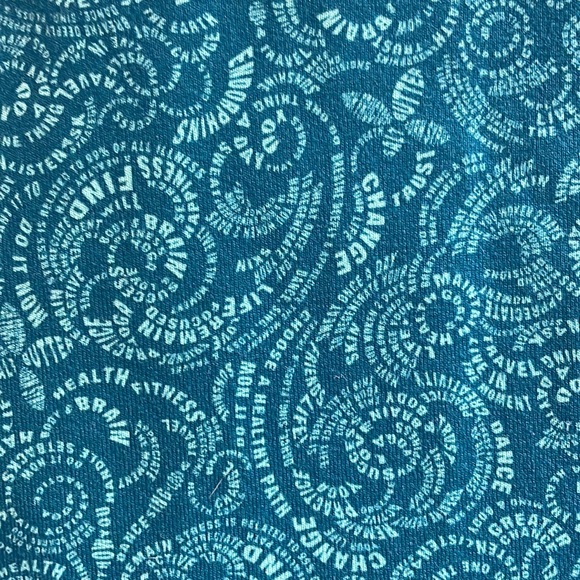 Lululemon size 4 Racerback Tank Turquoise Print - Picture 5 of 5